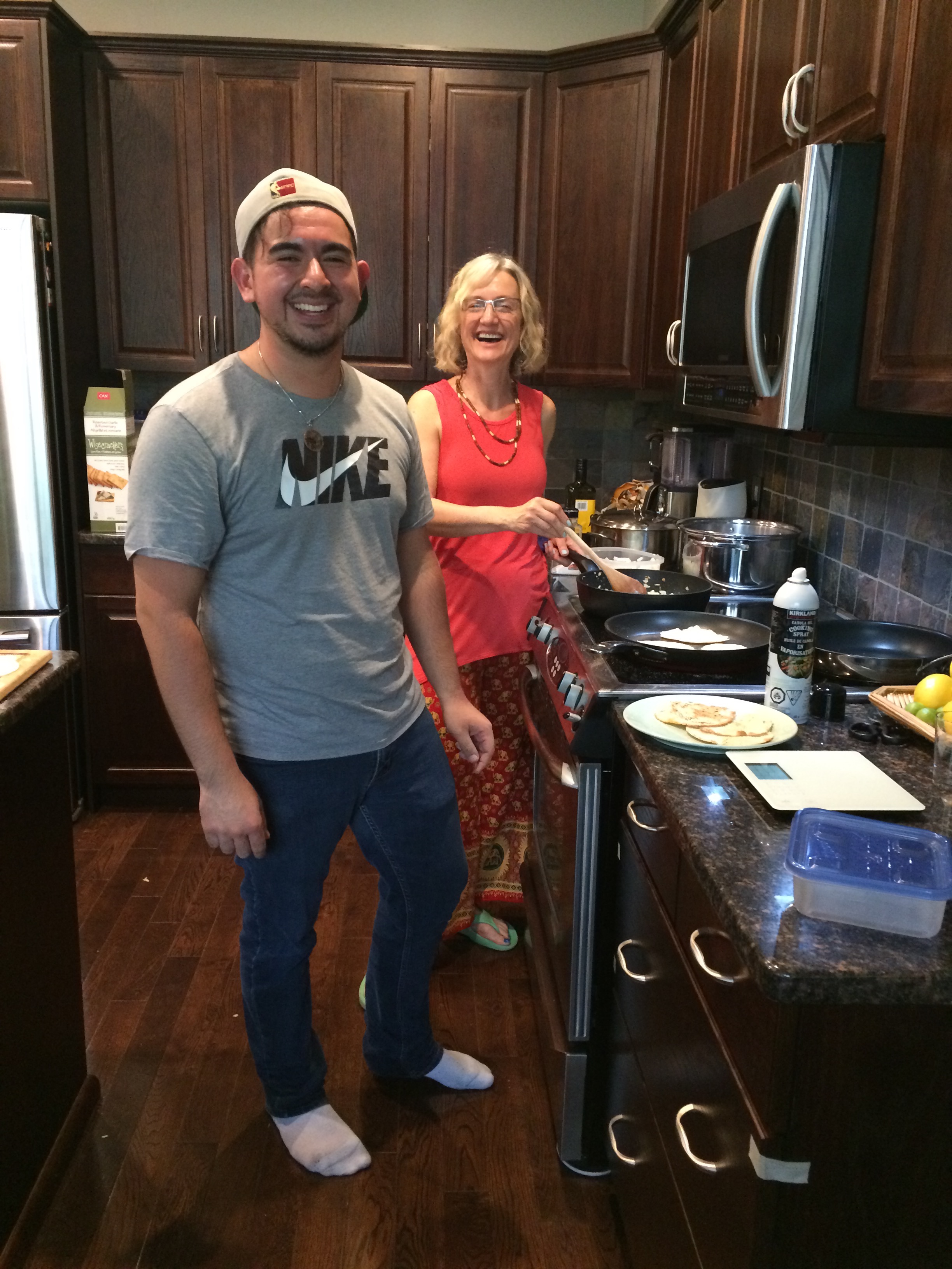 Armando_makes_tacos